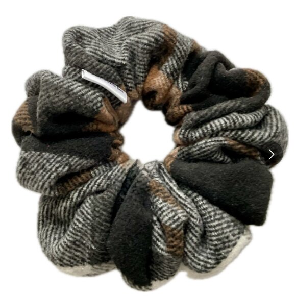 Regular Fall Scrunchie- Fall Flannel Double side Plaid - Picture 1 of 2